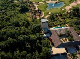 Residencia Hacienda Chablé, golf hotel in Chocholá