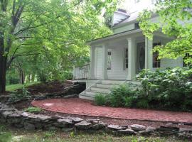 Private setting on country farm near Rhinebeck, Hotel in Clinton Corners