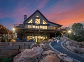 Gray Fox Lodge by AvantStay Lakefront Pool Theater Sleeps 22