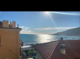 Casa Ginny, hôtel à Ospedaletti