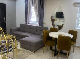 Chizzy Apartment, íbúð í Port Harcourt