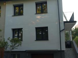 Dom Gdansk Przymorze 7 pokoi mini SPA – willa w mieście Sopot