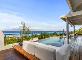 Luxurious 3BR Villa with Infinity Pool