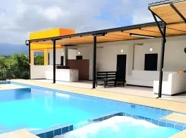 Excepcional CASA FINCA piscina privada wi-fi tv