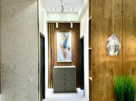 - Daniels Suite - Modern&Central -