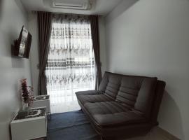 Skylounge Apartemen Makassar, apartment in Manda