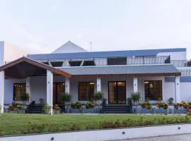 The Augusta Club & Resort