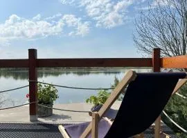Apartament nad jeziorem