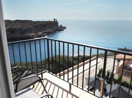 Hotel Rocamar, hotel v destinaci Cala Figuera
