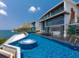 Villa Thousand Cliff, hotel with jacuzzis in Nai Harn Beach