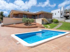 Casa Tico, Hotel in Roda de Berà