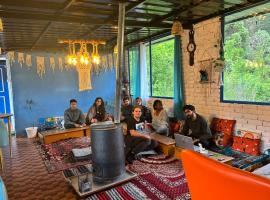 Peace Inn Hostel & Kasolview Homestay, smeštaj u okviru domaćinstva u gradu Kasol