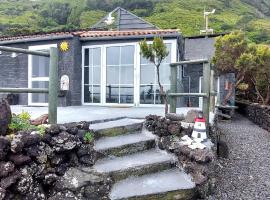 Casa do Caramba - The Dream House, rumah liburan di Sao Roque do Pico
