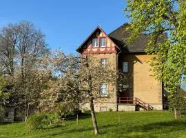 L' Extravagante im Garten von Schloss Schmidtheim