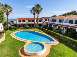 Maison Menorca, hotel u gradu 'Arenal d'en Castell'