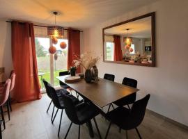 Maison familiale et cosy - Entre lac et montagne, hotel i Doussard