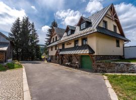 Houda Bouda - Penzion & Apartmány, B&B in Boží Dar