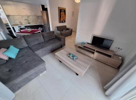 MACHE's HOME, hotel mesra haiwan peliharaan di Patitiri