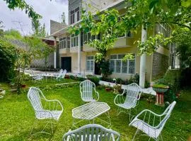 Singay Homestay Skardu Cozy Family Stay with Mountain Views