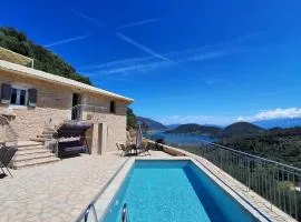 DJoumas Villa
