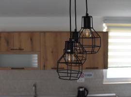 KenDar Family Apartments, camera con cucina a Ulcinj