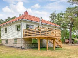 Nice Home In Vestery With Wifi, vacation home in Rød