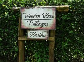 Wooden Knee Cottages Nanyuki، مكان عطلات للإيجار في نانيوكي