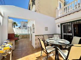 MARBELLA COSTABELLA with POOL by HOMING, cabin nghỉ dưỡng ở Marbella