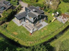 Luxe Villa Texel 8-10 personen met Sauna Krim 95, hotel a De Cocksdorp