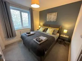 Homely 3-Bed Retreat Convenient Parking