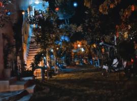 HILL Of SAN PIETRO, cottage in Durr&euml;s