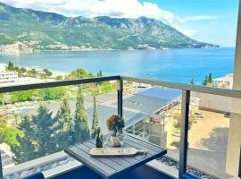 Harmonia Orange Apartment