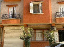Yassine's home: Jijel şehrinde bir otel