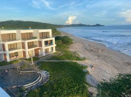 Beach Penthouse Panga drops, Hotel am Strand in Iguana