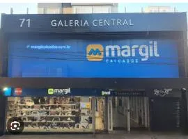 Quarto privativo em apto compartilhado no centro