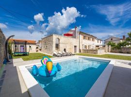 Indigenous House Komez, hotel a Štokovci