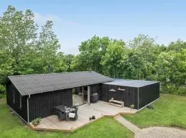 Stunning Home In Thyholm With Wifi