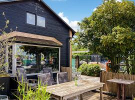 Viesnīca Gorgeous Ship In Loosdrecht With Wifi pilsētā Losdrehta