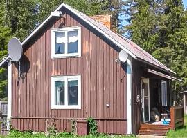 Lovely Home In verkalix With Sauna, semesterhus i Överkalix
