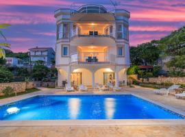 Bella Adria Apartmani، فندق في دْرامالج