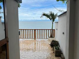 Espectacular alojamiento frente al mar, hotel sa Necoclí