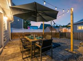 Highly Rated Beach House Blocks to Beach & Main St 6 Badges, Patio, Grill, hotel i Belmar