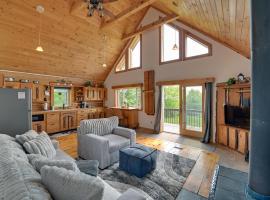 Scenic Catskills Cabin Rental with Hot Tub and Views!, pet-friendly hotel in Stamford