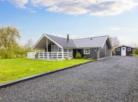 Modern Retreat with Hot Tub - By Traum Ferienwohnungen, hotel in Hemmet
