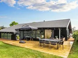 8 person holiday home in Bindslev-By Traum