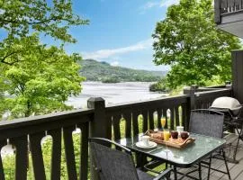 Stunning Condo - View on Lake Tremblant & Mountain