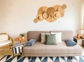 Pé na Areia Praia do forte Cama Queen Wifi Netflix