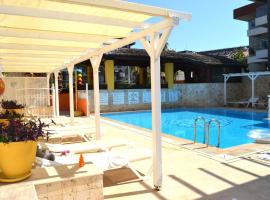 Room in Apartment - Beautiful Holiday Home In Resort Centre, Pension in Side