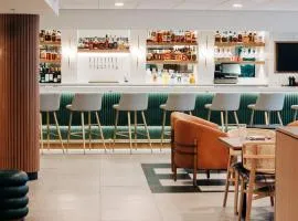 Crowne Plaza Louisville Airport Expo Ctr by IHG