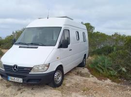 Ibiza Camper Van แกลมปิ้งในอิบิซาทาวน์